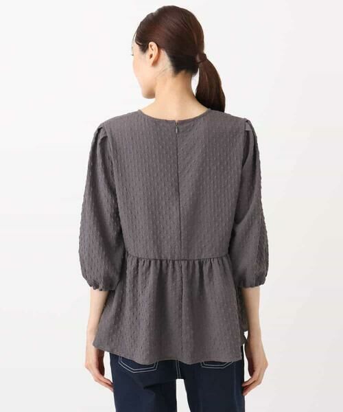 MK MICHEL KLEIN / エムケーミッシェルクラン シャツ・ブラウス | エンボス加工ペプラムブラウス/洗える | 詳細14