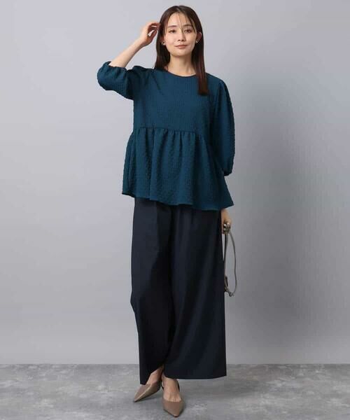 MK MICHEL KLEIN / エムケーミッシェルクラン シャツ・ブラウス | エンボス加工ペプラムブラウス/洗える | 詳細4