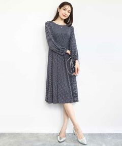 MK MICHEL KLEIN / エムケーミッシェルクラン ロング・マキシ丈ワンピース | タックデザイン幾何柄ワンピース/洗える