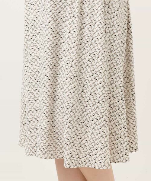 MK MICHEL KLEIN / エムケーミッシェルクラン ロング・マキシ丈ワンピース | タックデザイン幾何柄ワンピース/洗える | 詳細17