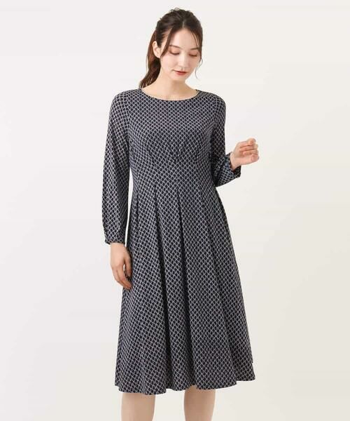 MK MICHEL KLEIN / エムケーミッシェルクラン ロング・マキシ丈ワンピース | タックデザイン幾何柄ワンピース/洗える | 詳細19