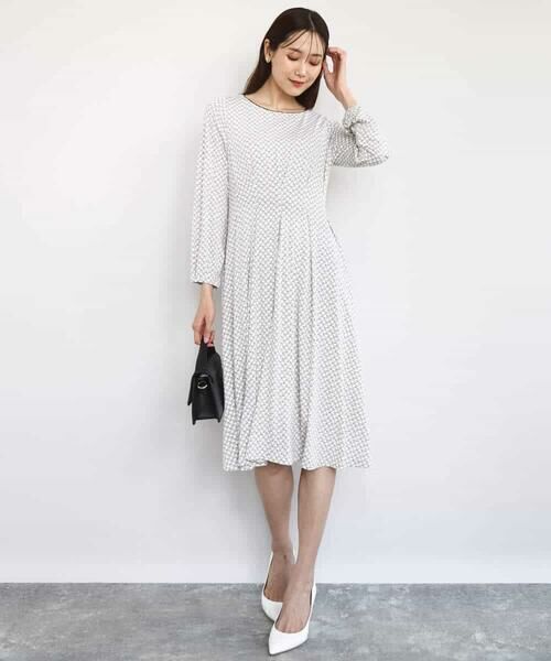 MK MICHEL KLEIN / エムケーミッシェルクラン ロング・マキシ丈ワンピース | タックデザイン幾何柄ワンピース/洗える | 詳細4