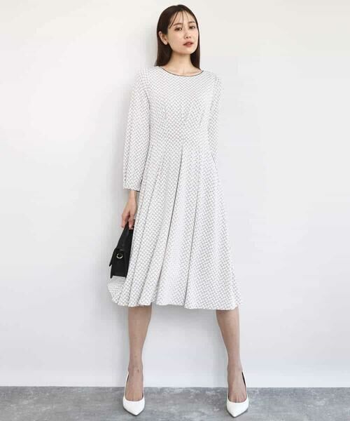 MK MICHEL KLEIN / エムケーミッシェルクラン ロング・マキシ丈ワンピース | タックデザイン幾何柄ワンピース/洗える | 詳細7