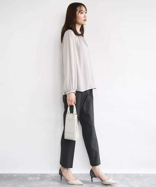 MK MICHEL KLEIN / エムケーミッシェルクラン シャツ・ブラウス | 起毛サテンバンドカラーギャザーブラウス/洗える | 詳細10