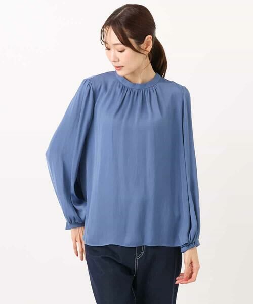 MK MICHEL KLEIN / エムケーミッシェルクラン シャツ・ブラウス | 起毛サテンバンドカラーギャザーブラウス/洗える | 詳細26