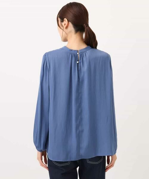 MK MICHEL KLEIN / エムケーミッシェルクラン シャツ・ブラウス | 起毛サテンバンドカラーギャザーブラウス/洗える | 詳細28