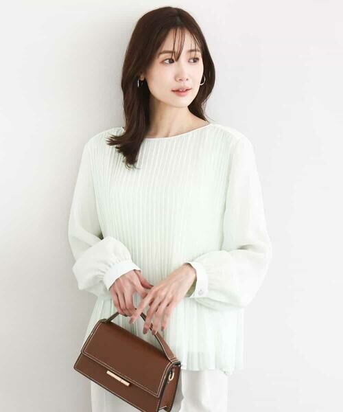 MK MICHEL KLEIN / エムケーミッシェルクラン シャツ・ブラウス | プリーツデザインブラウス/洗える(ライトグリーン)