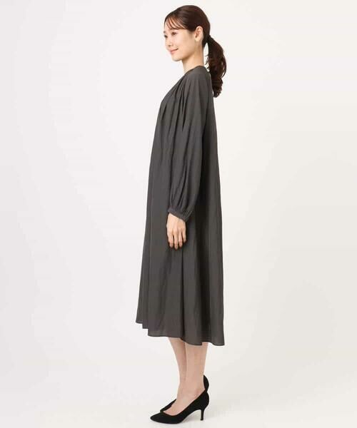 MK MICHEL KLEIN / エムケーミッシェルクラン ロング・マキシ丈ワンピース | サテンギャザーワンピース/洗える | 詳細19