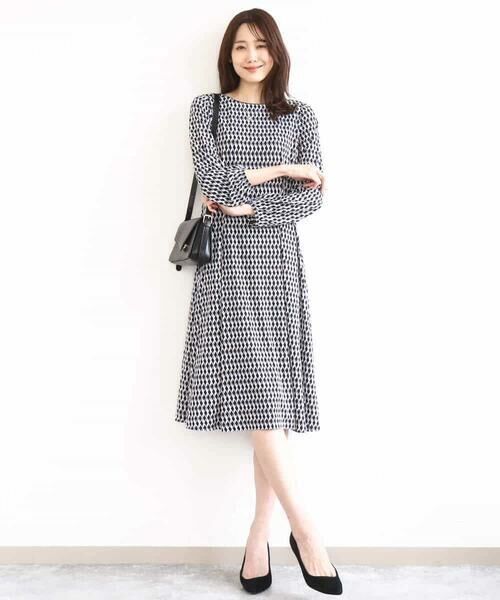 MK MICHEL KLEIN / エムケーミッシェルクラン ロング・マキシ丈ワンピース | [Iイージーケア]幾何柄ジャージーワンピース/洗える | 詳細1
