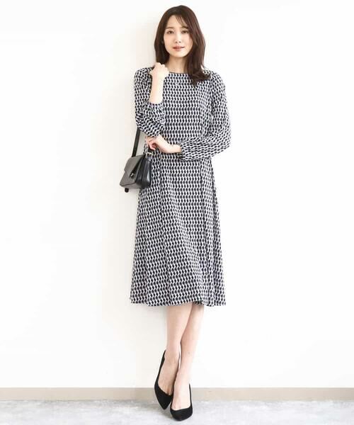 MK MICHEL KLEIN / エムケーミッシェルクラン ロング・マキシ丈ワンピース | [Iイージーケア]幾何柄ジャージーワンピース/洗える（ブラック）