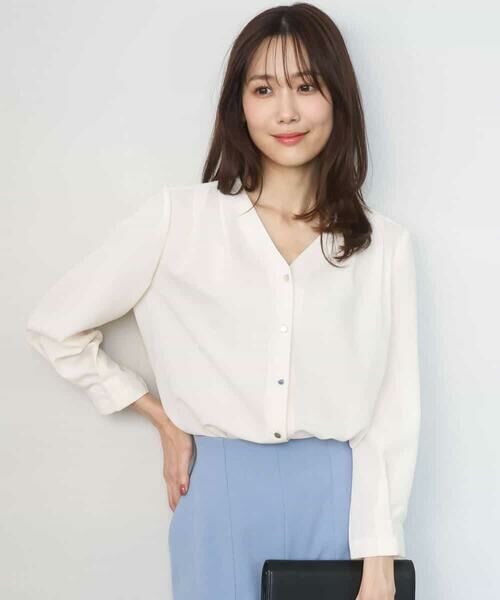 MK MICHEL KLEIN / エムケーミッシェルクラン シャツ・ブラウス | Vネックサテンブラウス/洗える | 詳細5