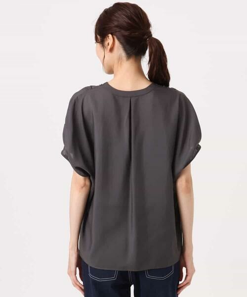 MK MICHEL KLEIN / エムケーミッシェルクラン シャツ・ブラウス | [洗える]Vネックタックスリーブブラウス | 詳細17