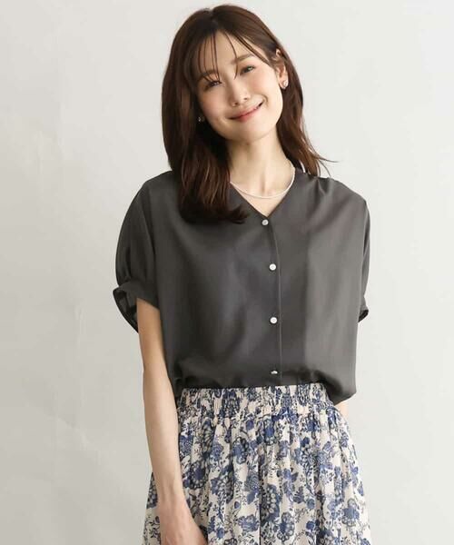 MK MICHEL KLEIN / エムケーミッシェルクラン シャツ・ブラウス | [洗える]Vネックタックスリーブブラウス（ダークグレー）