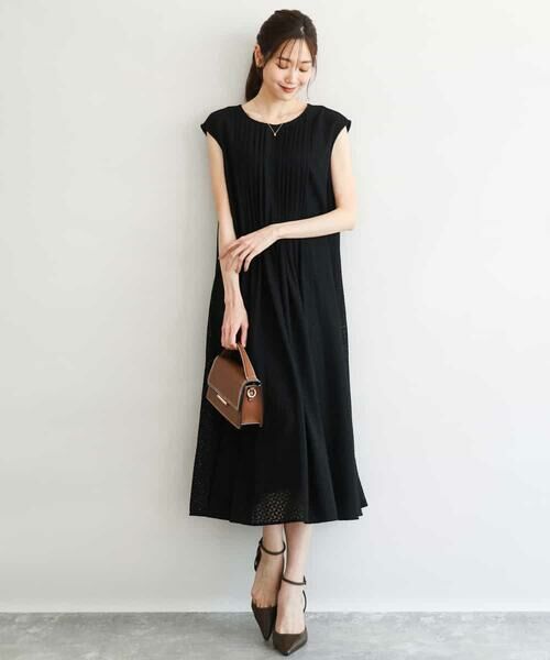 MK MICHEL KLEIN / エムケーミッシェルクラン ロング・マキシ丈ワンピース | [洗える]幾何柄レースAラインワンピース（ブラック）