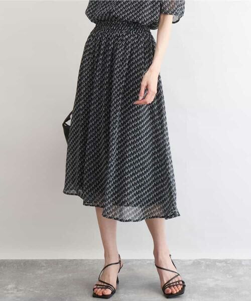 MK MICHEL KLEIN / エムケーミッシェルクラン ロング・マキシ丈スカート | [洗える]幾何柄シフォンスカート | 詳細1