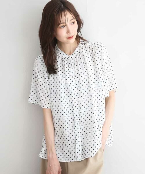 MK MICHEL KLEIN / エムケーミッシェルクラン シャツ・ブラウス | [UVカット/接触冷感/洗える]フレアスリーブ幾何柄ブラウス（アイボリー）