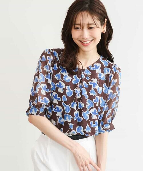 MK MICHEL KLEIN / エムケーミッシェルクラン シャツ・ブラウス | [洗える]アートフラワープリント シフォンブラウス（ブラウン）