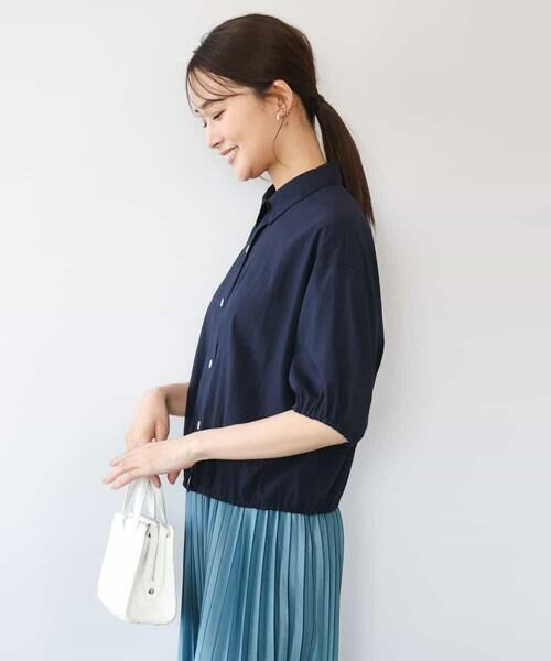 MK MICHEL KLEIN / エムケーミッシェルクラン シャツ・ブラウス | [接触冷感/洗える]クロップド丈シャツ（ネイビー）