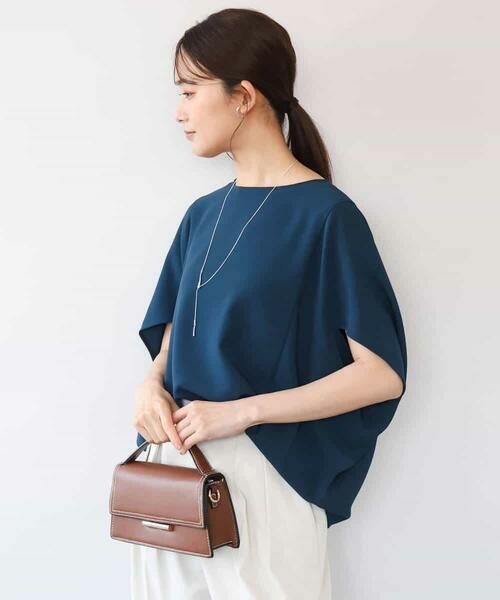 MK MICHEL KLEIN / エムケーミッシェルクラン シャツ・ブラウス | [瞬美シリーズ/UVカット/接触冷感/速乾/洗える]梨地ジョーゼット 変形スリーブブラウス | 詳細1