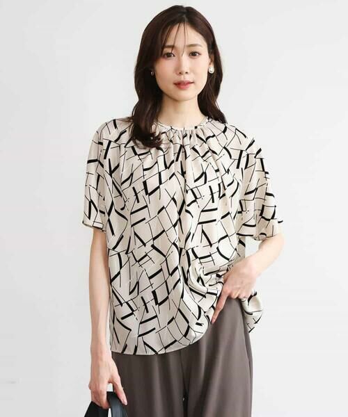 MK MICHEL KLEIN / エムケーミッシェルクラン シャツ・ブラウス | [接触冷感/洗える]アートプリントブラウス | 詳細1