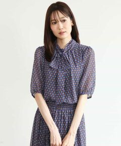 MK MICHEL KLEIN / エムケーミッシェルクラン シャツ・ブラウス | [洗える]ジオメットリック柄リボンタイ付きブラウス