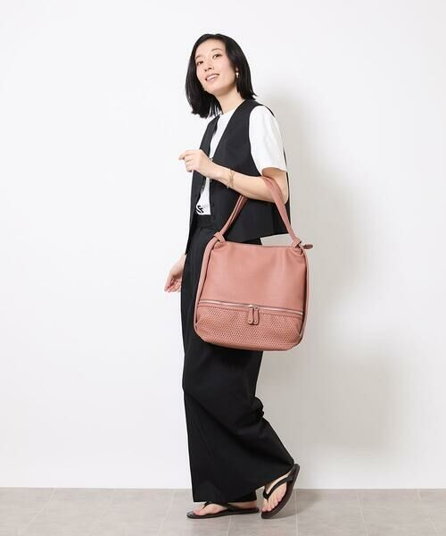 MK MICHEL KLEIN BAG / エムケーミッシェルクランバッグ トートバッグ | [2WAY/A4収納可]パンチングデザイン変形トートバッグ | 詳細6