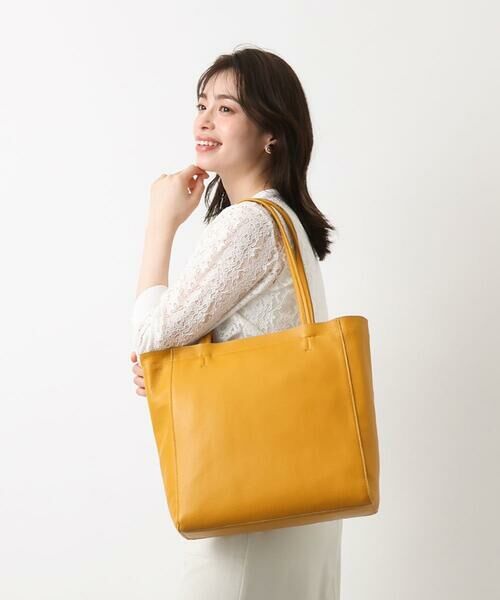 MK MICHEL KLEIN BAG / エムケーミッシェルクランバッグ トートバッグ | [A4サイズ対応]カウレザーBIGトートバッグ（マスタード）