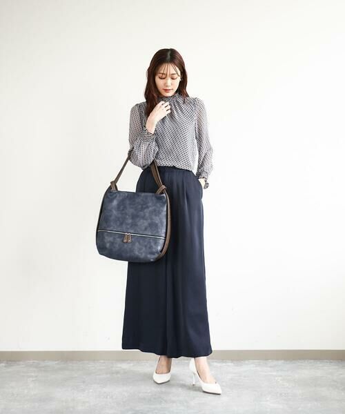 MK MICHEL KLEIN BAG / エムケーミッシェルクランバッグ トートバッグ | [2WAY/A4サイズ対応]シルバーラメアクセント変形トートバッグ | 詳細23