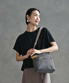 MK MICHEL KLEIN BAG / エムケーミッシェルクランバッグ ショルダーバッグ | [撥水/500g以下の軽量]アクセントレザースクエアショルダーバッグ