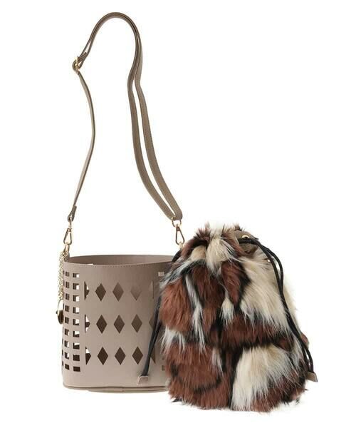 MK MICHEL KLEIN BAG / エムケーミッシェルクランバッグ ショルダーバッグ | [2WAY]ファー巾着パンチングショルダーバッグ | 詳細10