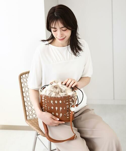 MK MICHEL KLEIN BAG / エムケーミッシェルクランバッグ ショルダーバッグ | [2WAY]ファー巾着パンチングショルダーバッグ | 詳細15