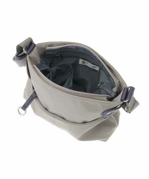 MK MICHEL KLEIN BAG / エムケーミッシェルクランバッグ ショルダーバッグ | [撥水/500g以下の軽量]アクセントレザーコンパクトショルダーバッグ | 詳細2