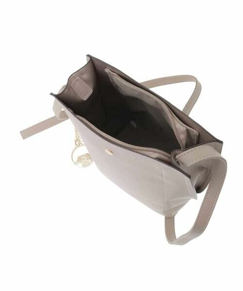 MK MICHEL KLEIN BAG / エムケーミッシェルクランバッグ ショルダーバッグ | [軽量/チャーム付き]ウェーブカットステッチショルダーバッグ | 詳細10