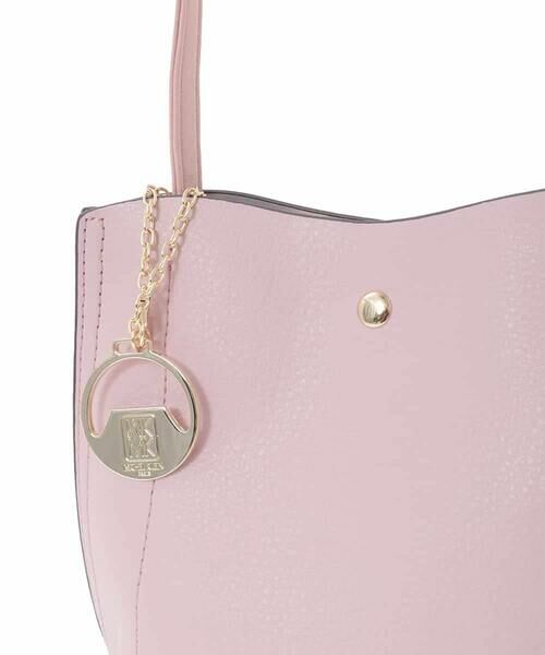 MK MICHEL KLEIN BAG / エムケーミッシェルクランバッグ ショルダーバッグ | [軽量/チャーム付き]ウェーブカットステッチショルダーバッグ | 詳細5