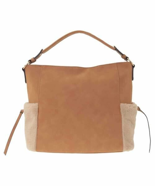 MK MICHEL KLEIN BAG / エムケーミッシェルクランバッグ ショルダーバッグ | [抗菌/A4収納可]ファーポケットデザインショルダーバッグ（ベージュ2）