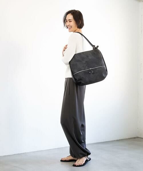 MK MICHEL KLEIN BAG / エムケーミッシェルクランバッグ トートバッグ | [2WAY/A4収納可]布帛風デザイン変形トートバッグ | 詳細25