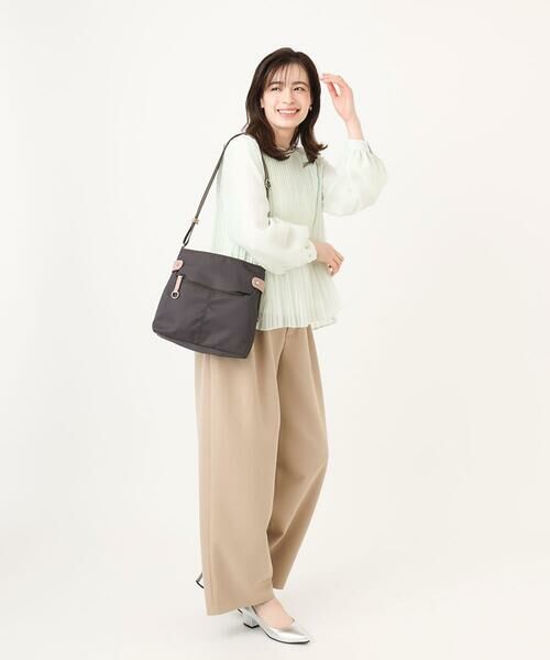 MK MICHEL KLEIN BAG / エムケーミッシェルクランバッグ ショルダーバッグ | [撥水/軽量]アクセントレザースクエアショルダーバッグ | 詳細18