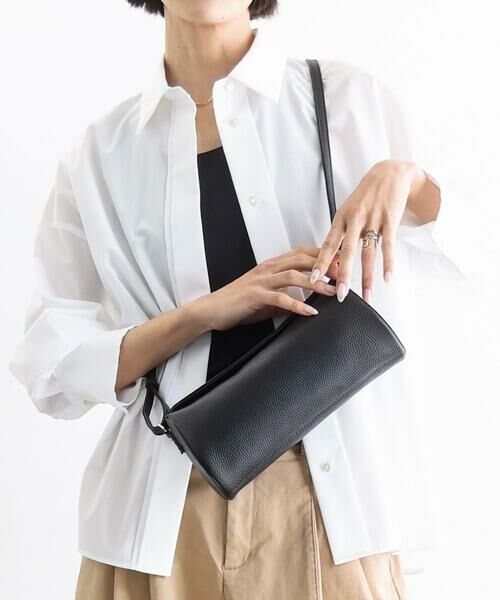 MK MICHEL KLEIN BAG / エムケーミッシェルクランバッグ ショルダーバッグ | [300g以下の軽量]カウレザーシリンダーバッグ（ブラック）