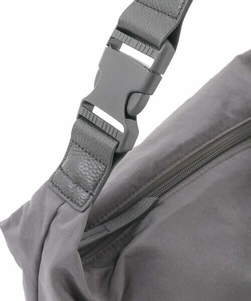 MK MICHEL KLEIN BAG / エムケーミッシェルクランバッグ ショルダーバッグ | 【2WAY】ギャザーポケットナイロンデザインバッグ | 詳細4