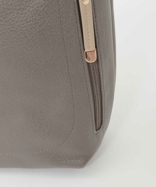 MK MICHEL KLEIN BAG / エムケーミッシェルクランバッグ ショルダーバッグ | [2WAY]合成皮革パンチングワンショルダースクエアバッグ | 詳細6