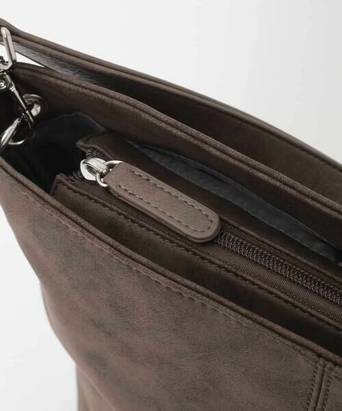 MK MICHEL KLEIN BAG / エムケーミッシェルクランバッグ ショルダーバッグ | [2WAY]スエード風メタルタグアクセントショルダーバッグ | 詳細4