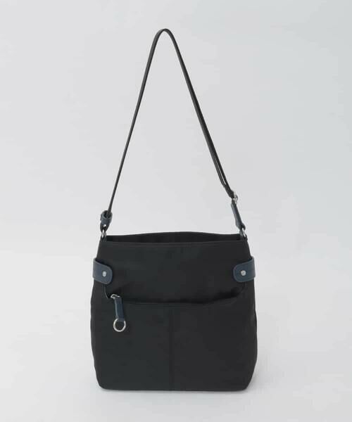 MK MICHEL KLEIN BAG / エムケーミッシェルクランバッグ ショルダーバッグ | 【撥水/軽量】アクセントレザースクエアショルダーバッグ（ホワイト）