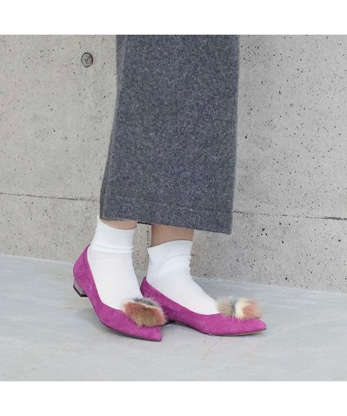 MODE ET JACOMO / モードエジャコモ フラットシューズ | ファー付ポインテッドトゥフラットパンプス（パープルスエード）