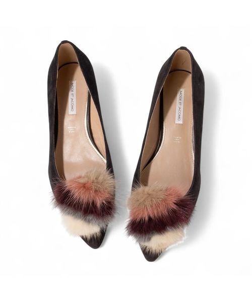 MODE ET JACOMO / モードエジャコモ フラットシューズ | ファー付ポインテッドトゥフラットパンプス（ダークグレースエード）