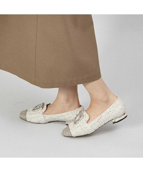 MODE ET JACOMO / モードエジャコモ フラットシューズ | ビジューバックル付きオペラシューズ（アイボリーキジ）