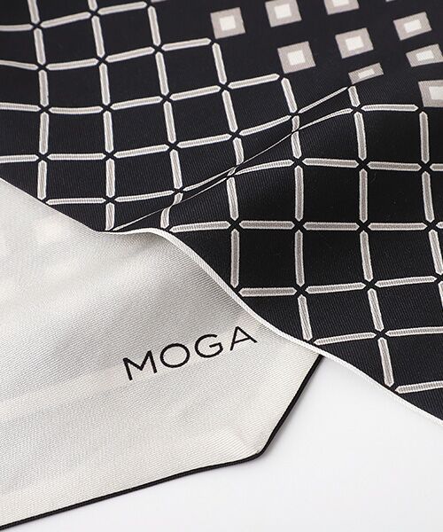 MOGA / モガ バンダナ・スカーフ | 幾何学剣先スカーフ | 詳細3