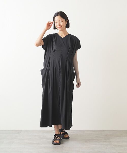 MOGA 総柄ワンピース 大きいサイズ ゆったり 17 モガ ドットptワンピース （ロング・マキシ丈ワンピース）｜MOGA