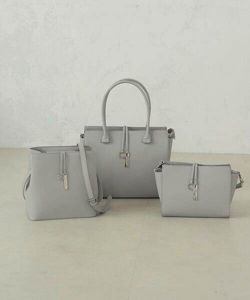 ⭐︎新品⭐︎  ロゴ ブラックミニショルダーバッグ ロゴプレートミニショルダー（95-20BK20-205）｜モノコムサ