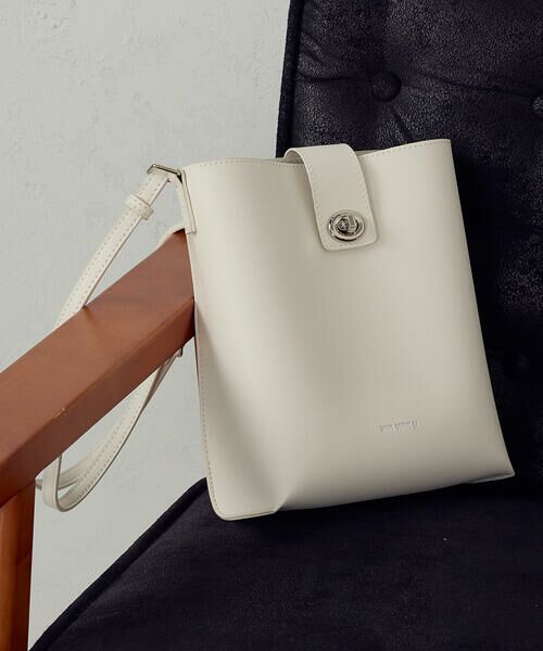 MONO COMME CA / モノコムサ ショルダーバッグ | ひねり金具 縦長ショルダー | 詳細19