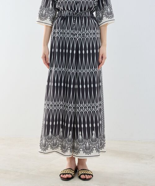 NARACAMICIE / ナラカミーチェ その他パンツ | 【NARACAMICIE】ライン幾何柄パンツ | 詳細1